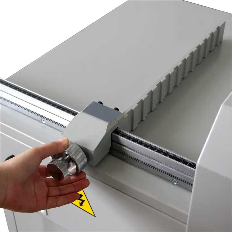 دستگاه برش برقی کاغذ نیمه اتوماتیک مدل AX 450DG